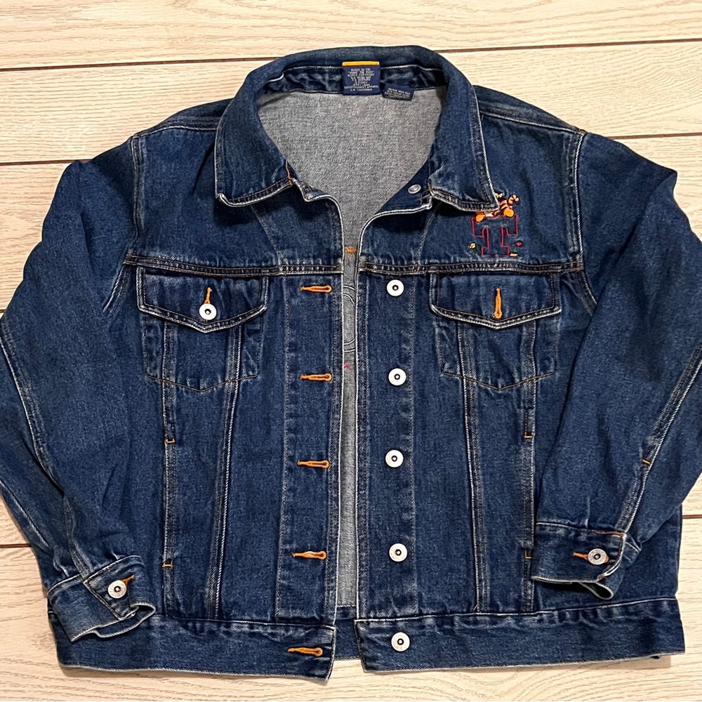 Vintage 90s Y2K Disney Tigger Winnie The Pooh Embroidered Denim Blue Jean Jacket
